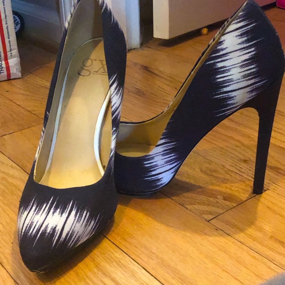 GX by Gwen Steffani Pumps